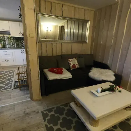 Z Jacuzzi Pasja I Lodge Mizerna